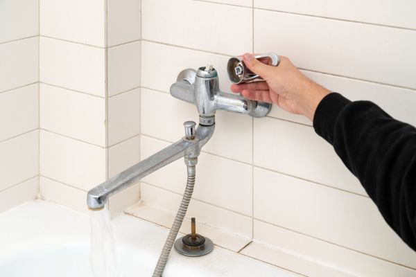 Leaky Bathtub Repair in Upper Marlboro